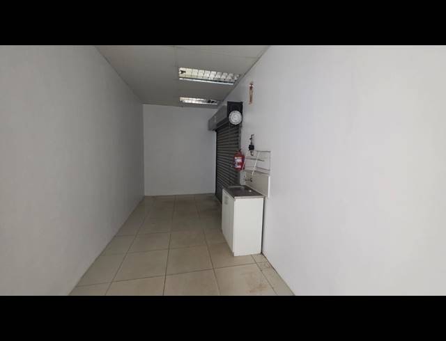 351M² RETAIL TO LET IN FAIRVIEW